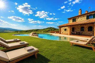 Image de La Casina: Tuscan Villa with Pool, Spa & Views