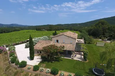 Image de 4-bedroom farmhouse in tranquil Cogolin with air conditioning and private  pool