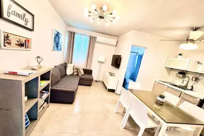 Image de 1. 5• Generator • 2nd Floor • Parking • 1br • 396sf