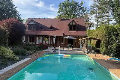 Image de Maison de Campagne avec piscine chauffée dans la campagne Normande, 11 personnes