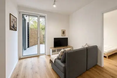 Image de Spacious 2-Br Design Apt -> Nature & City