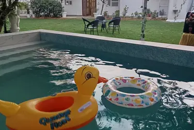 Image de Charming 4-bedroom air conditioned bungalow with Pool in South Delhi