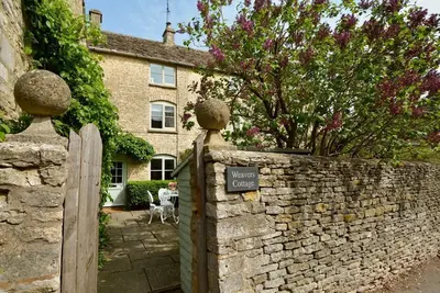 Image de 2 Bed in Stroud (oc-72872)