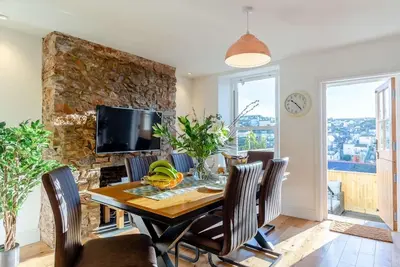 3 Bed in Brixham (oc-80655)