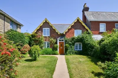 Image de 3 Bed in Sandown (oc-85985)