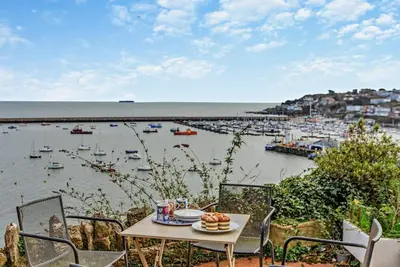 2 Bed in Brixham (oc-bx019)