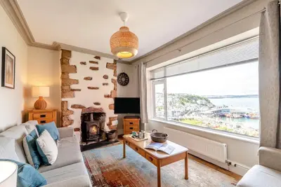 3 Bed in Brixham (oc-bx045)