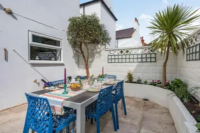 Image de 3 Bed in Eastbourne (oc-ehc01)