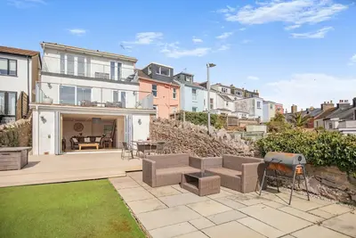 3 Bed in Brixham (oc-57892)