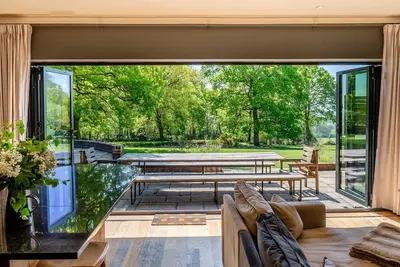 Image de 8 Bed in Crowborough (oc-92858)