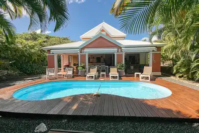 Image de À 550 m de la plage - Villa pour 6 avec piscine
