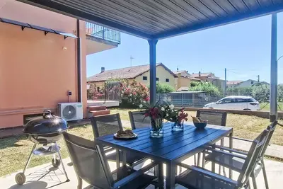 Image de Agréable appartement pour 6 personnes avec climatisation, Tv, patio et animaux admis