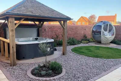Image de 4 Bed in Holt (oc-79034)