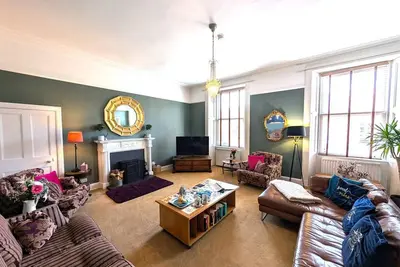 Image de 5 Bed in Melrose (oc-79418)