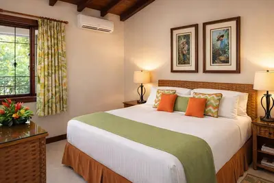 Image de 2 Units at Sugar Cane Club | Pool Access and Fitness Center Included