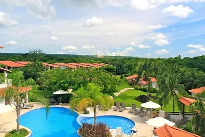 Image de 3 Units | Explore Beaches & Bays | Pool, Spa and Beach Shuttle