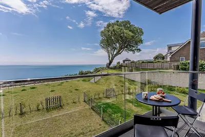 Image de 2 Bed in Sandown (oc-83617)