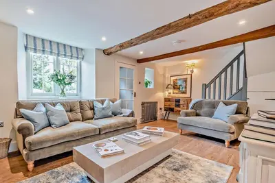 Image de 2 Bed in Cheltenham (oc-92086)