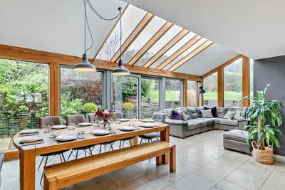 Image de 6 Bed in Huddersfield (oc-93984)