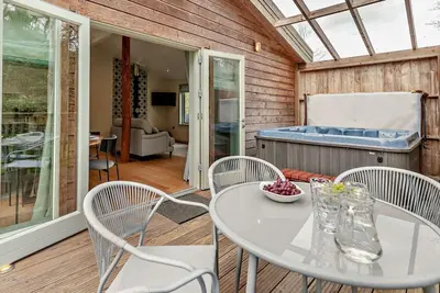 Image de 2 Bed in Truro (oc-93310)