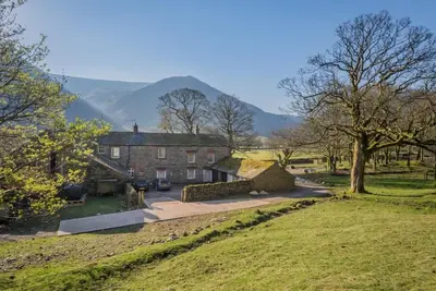 Image de 4 Bed in Penrith (oc-sz170)