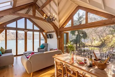 Image de 5 Bed in Dartmouth (oc-72751)