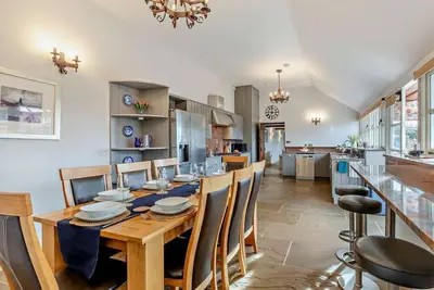 Image de 4 Bed in Yeovil (oc-94339)