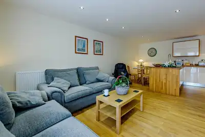 Image de 2 Bed in Tenby (oc-fb116)