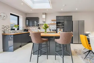 Image de 3 Bed in Keswick (oc-sz407)