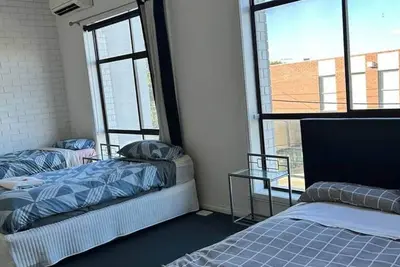 Image de Room With a View (Private Room up to 4)