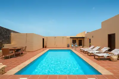 Image de Lanzahost Casa Virginia – Elegant Rural Retreat