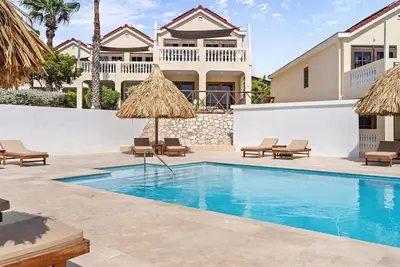 Image de Inviting Room Steps to Jan Thiel Beach | Free Parking + Outdoor Pool Access