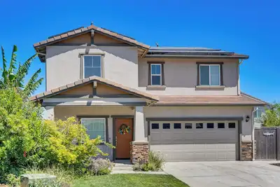 Image de Private Pool & Patio! Family Getaway in Stockton