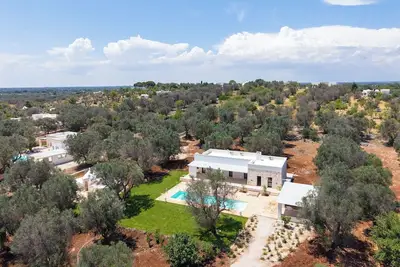 Image de Villa à Ostuni avec 4 chambres à coucher, 8 couchages