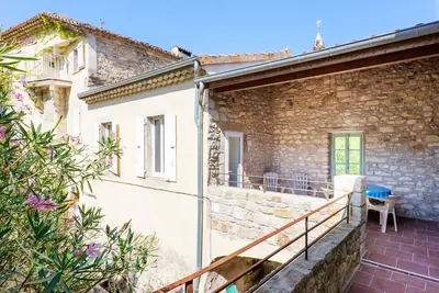 Image de Appartement « Le Petit Manoir Piscine Partagée » avec balcon, Wi-Fi et climatisation
