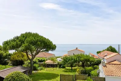 Image de Grande Maison Familiale - 13 personnes - avec Vue Mer à 100m de la mer