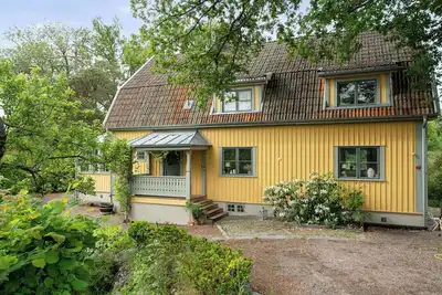 Image de Historic Villa in Saltsjobaden, 20 min from Stockholm City