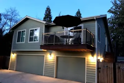 Image de New Sunset Loft Guest House-Old Folsom-Kind Bed