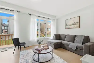 Image de Soleil Nest - 5 Beds, 2. 5 Baths, 2 Park, Backyard