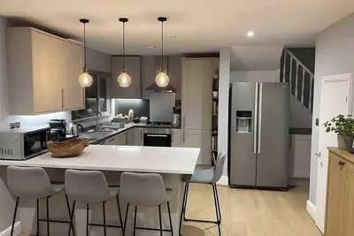 Image de Stylish Truro Retreat | Sleeps 5 | With parking