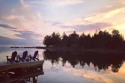 Image de Paradiso Del Sol | Lakefront Cottage