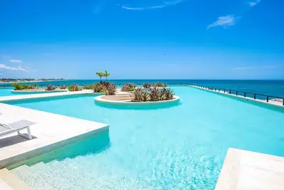 Image de Splendid 3br beachfront villa for 9 Yucalpeten Marina Resort
