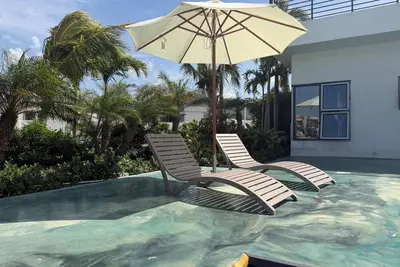Image de Velvet at Paradisiac/Private Beach, Pool & Gated Luxury