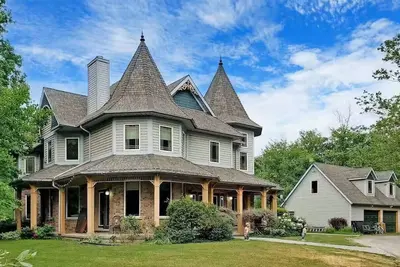 Image de Evergreen Cottage | 58-Acre Farm Retreat w Pond