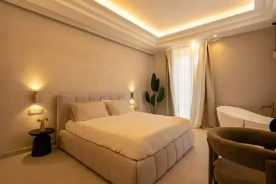 Image de Luxe Double Apartment w/ Panoramic View & Terrace in Heart of Naples