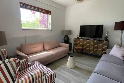Image de Holiday Villa | Patio & Free Parking by PikHost