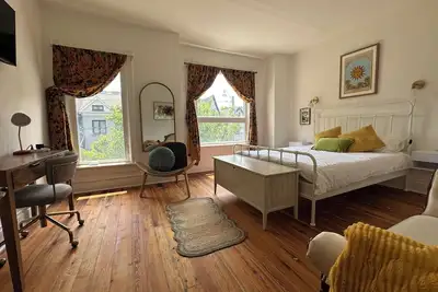 Image de Kate's Place in the Junction