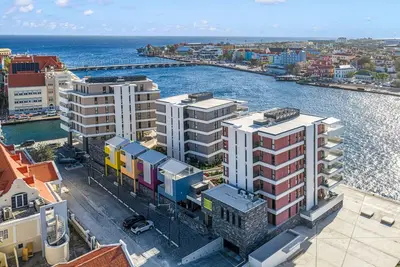 Image de The Wharf 1b city harbor apartment in downtown Willemstad