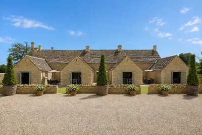 Image de Prestige-Family-Cottage-Sdb privée avec baignoire et douche