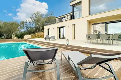 Image de Bellavista – Appartement exclusif avec piscine et vue mer près d’Arzachena